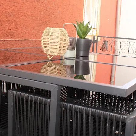 Apartment Styles & Schikes